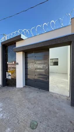 Casa à venda – Bairro Carmelo