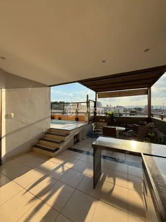 Cobertura à Venda no Bairro São José – Vista Panorâmica para a Serra e a Cidade!