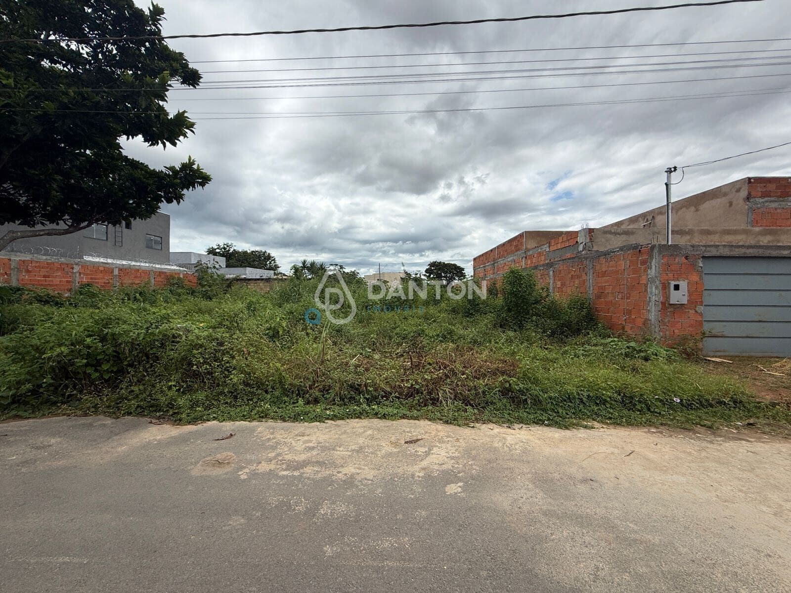 LOTE À VENDA – PROLONGAMENTO DOS SANTOS | MONTES CLAROS 🏡