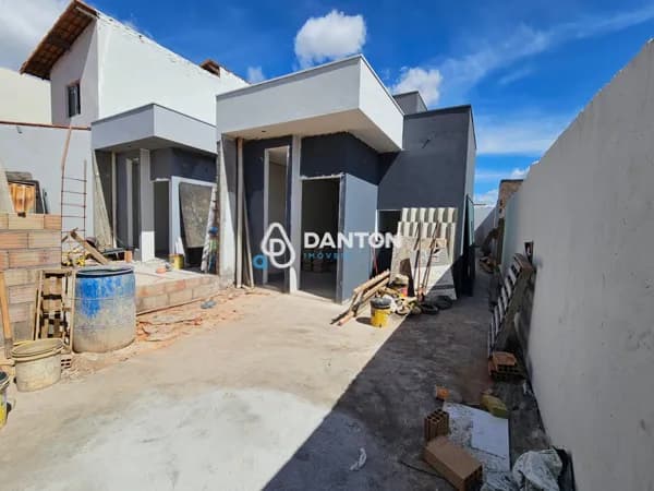 CASA À VENDA – INDEPENDENCIA COM SUITE 3/4