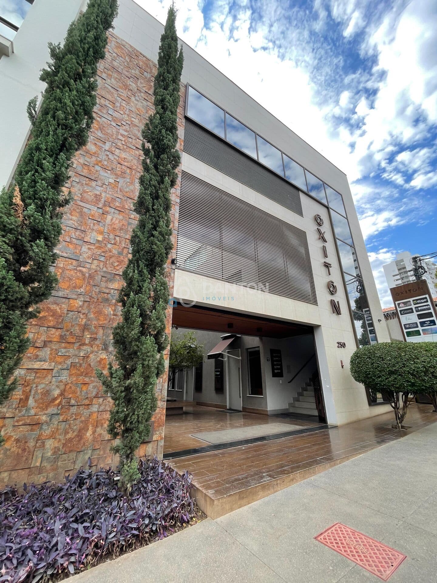 Sala Comercial para Locação – Edifício Oxiton | Bairro Todos os Santos