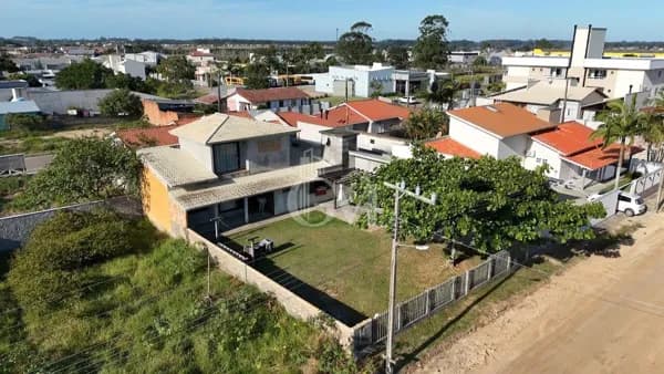 Casa no Cristo Rei