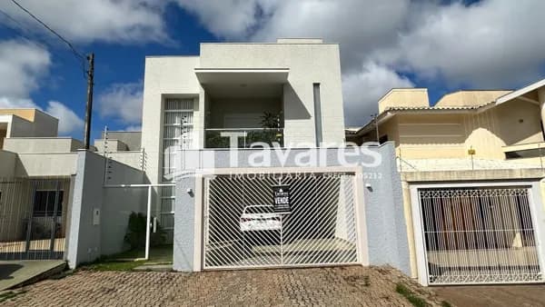 Sobrado em Umuarama - Zona I-A