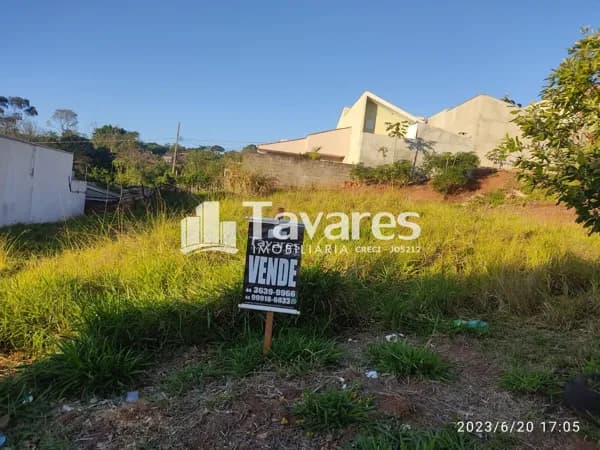 Lote/Terreno em Umuarama - Jardim Sakai