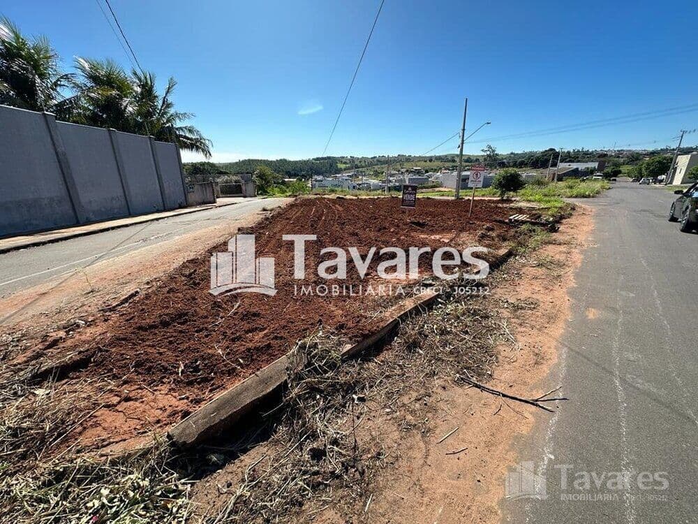 Lote/Terreno em Umuarama - Jardim Ibis