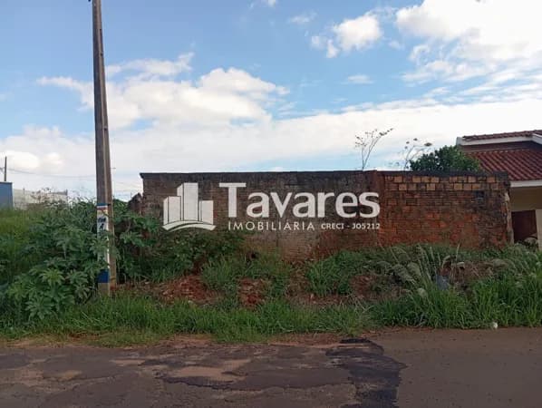 Lote/Terreno em Umuarama - Conjunto Residencial Ouro Branco