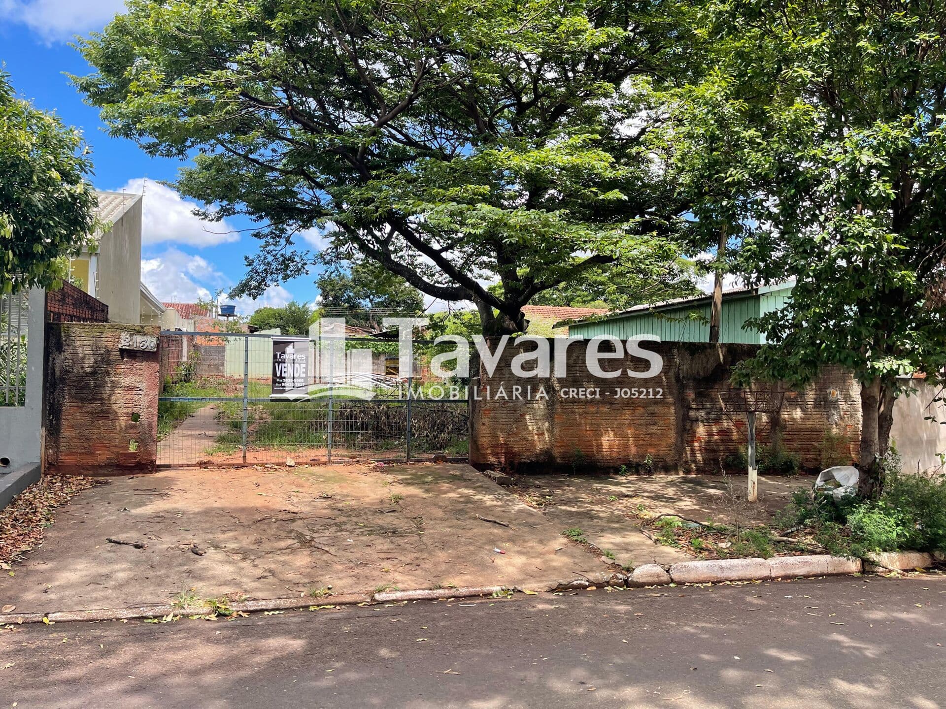 Lote/Terreno em Umuarama - Jardim Alto da Boa Vista