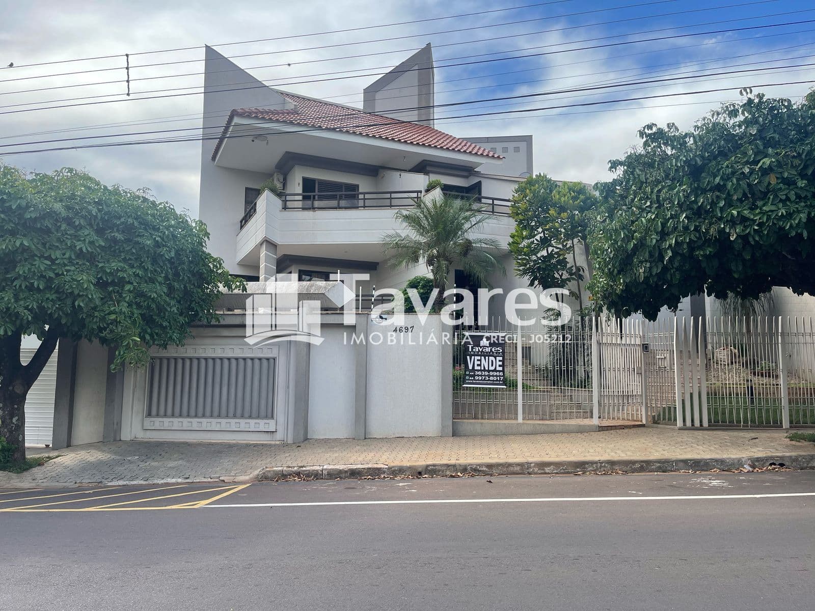 Sobrado em Umuarama - Zona II
