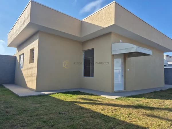 Casa Apta a Financiamento Centro do Maracanã / Atibaia-SP