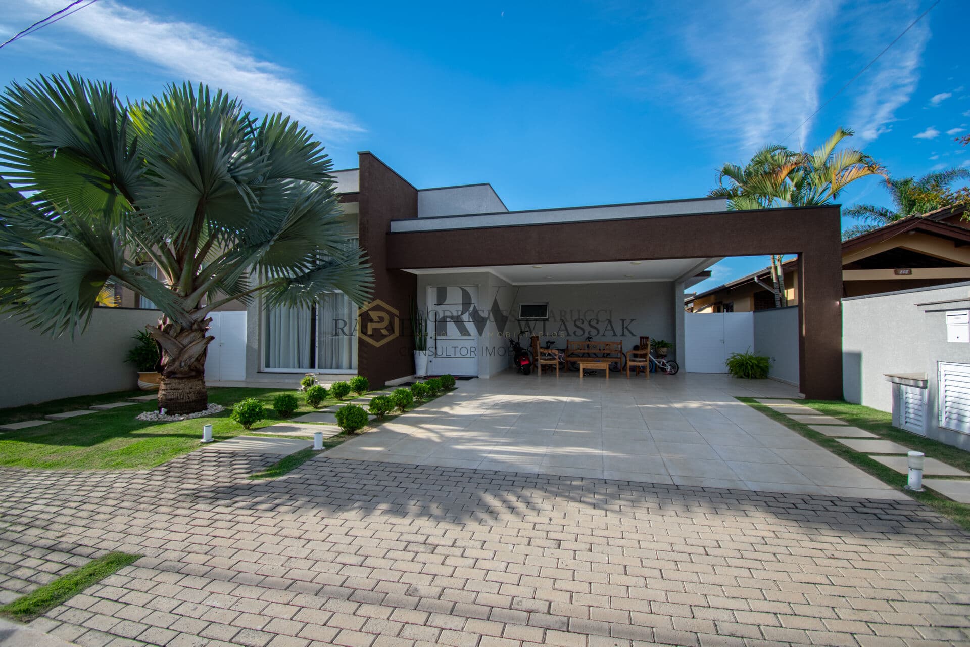 Casa Terrea e Moderna | Condomínio Fechado Shambala II - Atibaia/SP