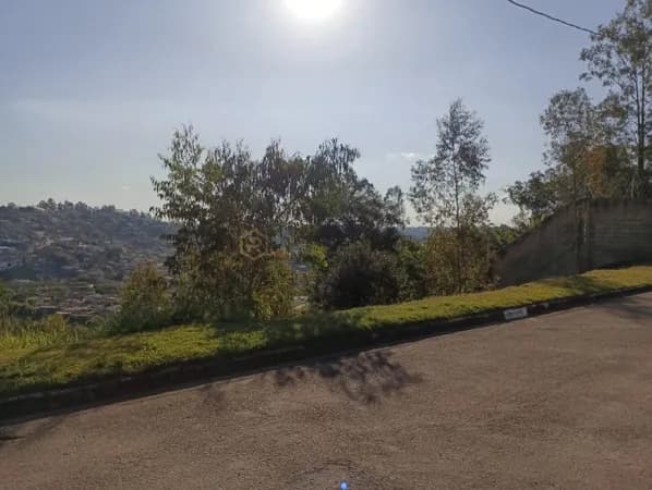 Terreno em Condomínio Laguna - Várzea Paulsita