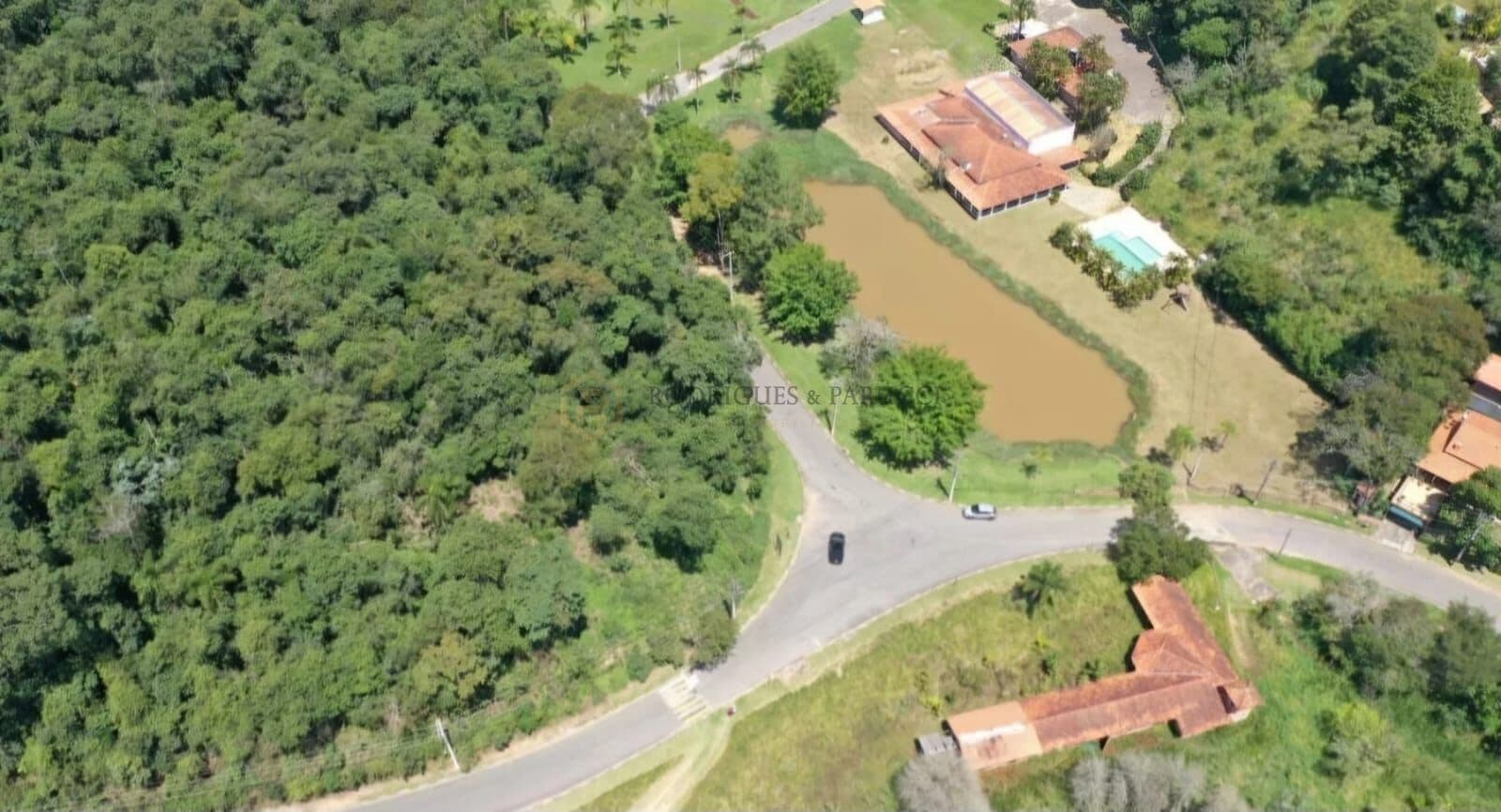 Lote/Terreno em Campo Limpo Paulista - Loteamento Champs Privés