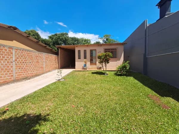 CASA 03 DORMITÓRIOS COM PISCINA _ CENTRO