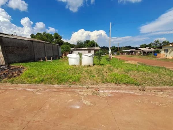 TERRENO RESIDENCIAL DE ESQUINA _ DUQUE DE CAXIAS
