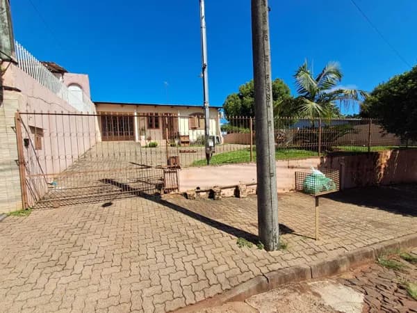 CASA 04 DORMITÓRIOS ( 02 SUÍTES) COM PISCINA _ BAIRRO GRUTA