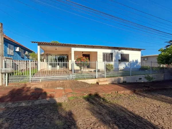 CASA 03 DORMITÓRIOS ( SENDO 01 SUÍTE) _ CENTRO