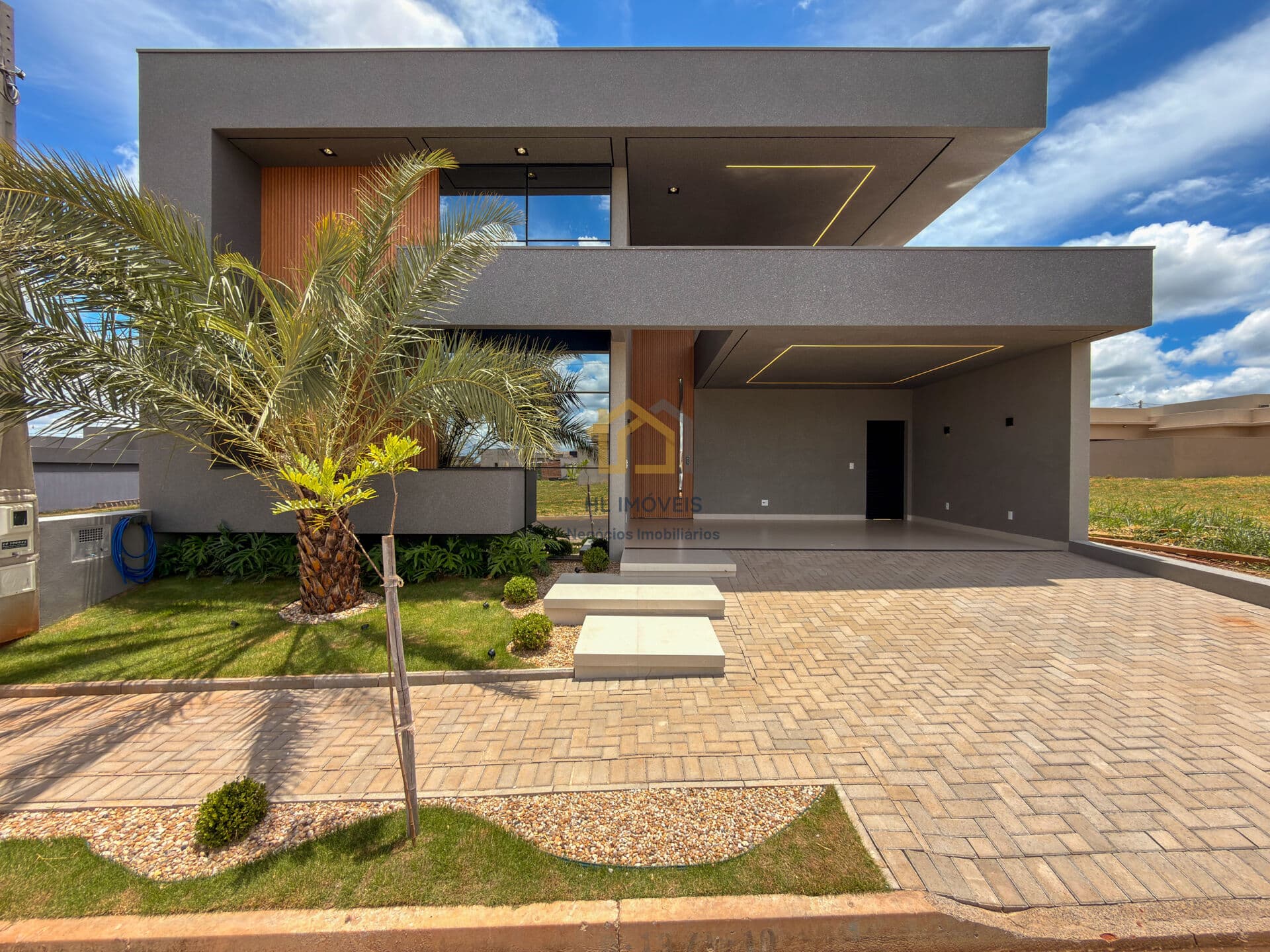 Casa em Condomínio Quinta do Lago II com 3 suites