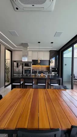 Casa em Condomínio Village Provence com 3 suites