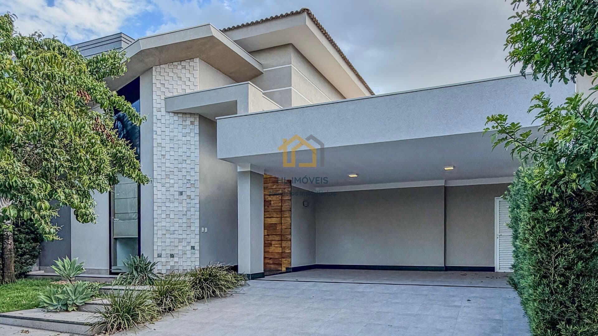 Casa em Condomínio Damha V com 3 suites