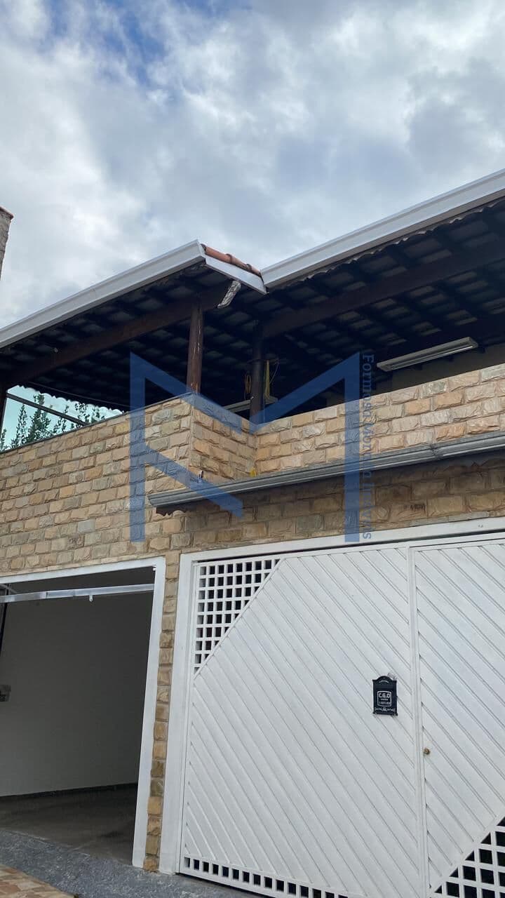 Vendo Sobrado Padrão, 125m², 03 suítes e 02 vagas de garagem - Vila Fernandes