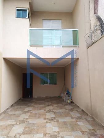 Vendo Casa Sobrado, 112m², 03 dormitórios, sendo 01 suíte e 02 vagas de garagem - Vila Nova