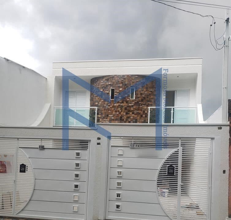 Vendo Casa Sobrado, 100m², 03 dormitórios, sendo 01 suíte e 02 vagas de garagem - Parque Residencial Oratório