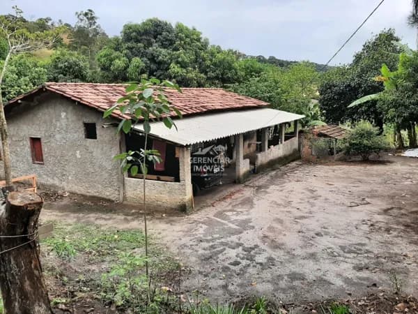 Sítio 12.000m² com lagoa e nascente em Passa Tempo Mg