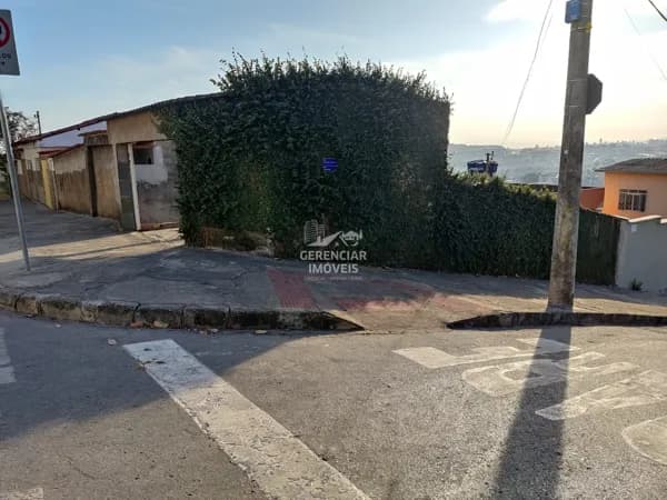 Casa a venda no Califórnia - Próximo a Arena MRV