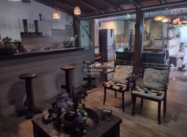 Casa em lote 300m² com 02 quartos pronto pra morar Itaúna MG