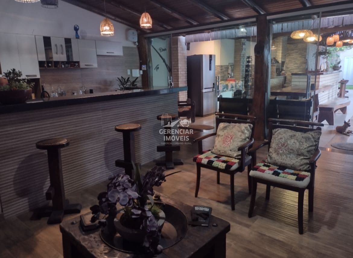 Casa em lote 300m² com 02 quartos pronto pra morar Itaúna MG