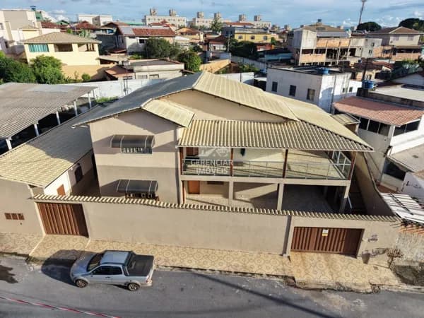 Lote com 3 casas no Amarante em Betim MG Oportunidade de investimento!