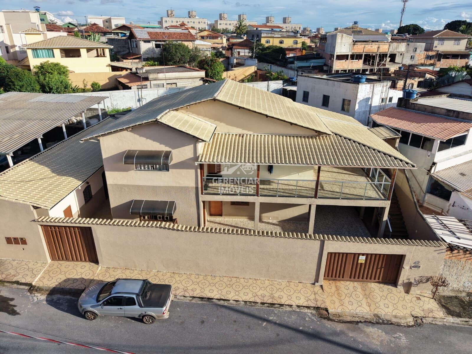 Lote com 3 casas no Amarante em Betim MG Oportunidade de investimento!