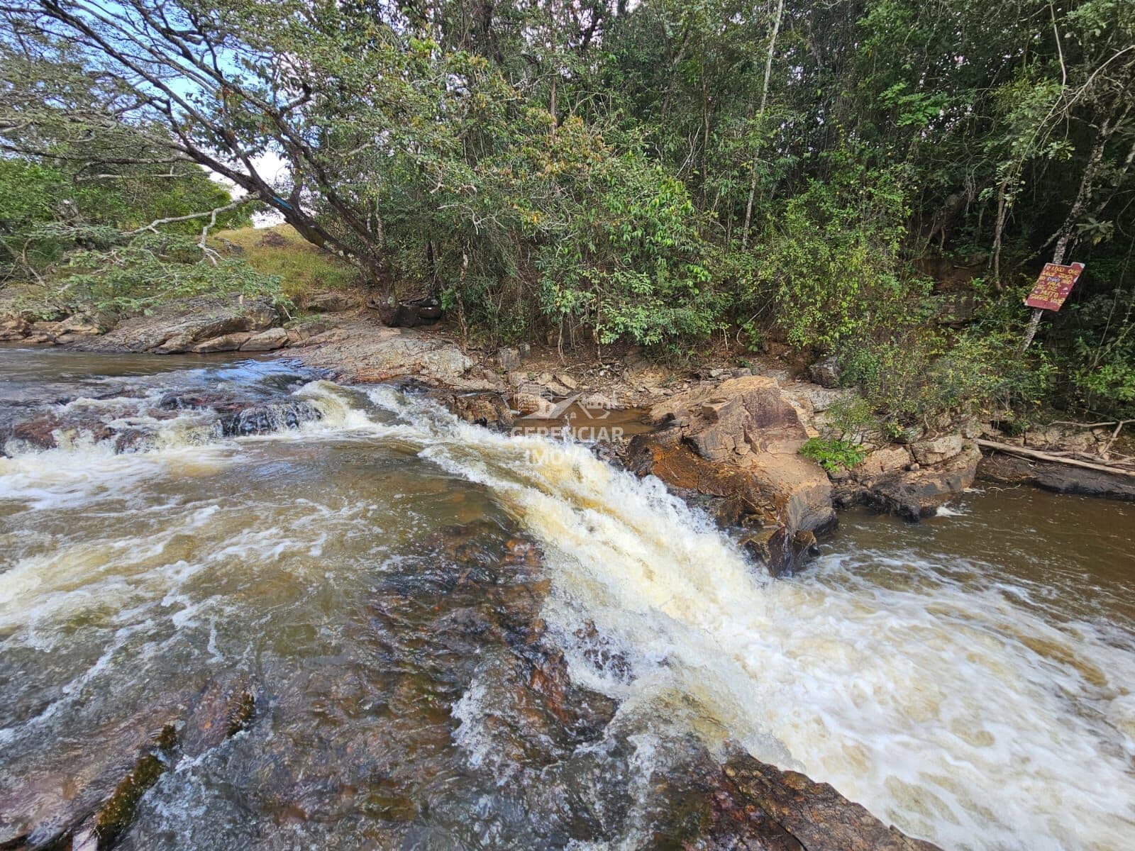 Terreno de 1.000m² à venda em Itatiaiuçu MG!
