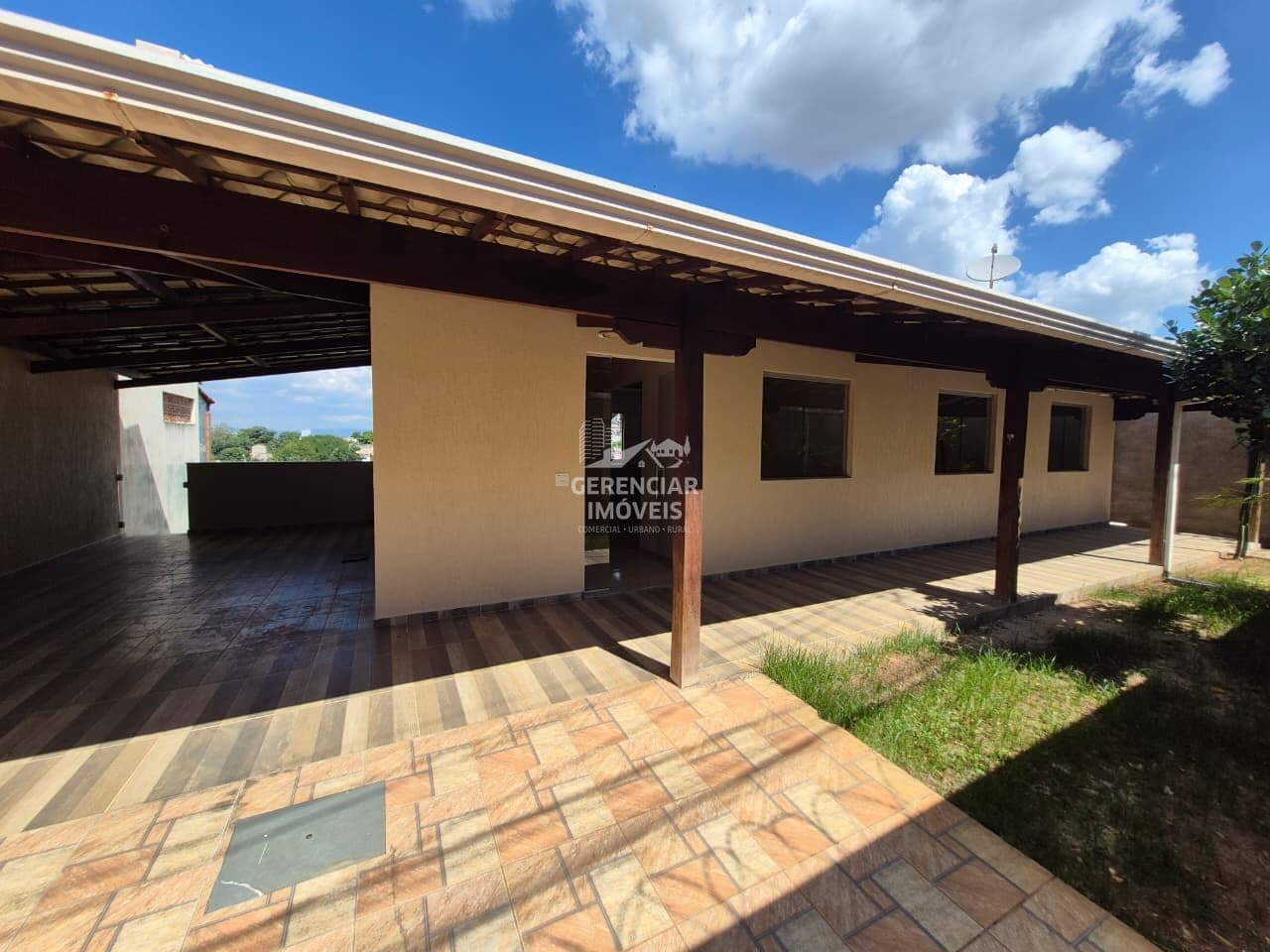 Linda casa financiável 03 quartos e 03 vagas no Bom Retiro em Betim-MG
