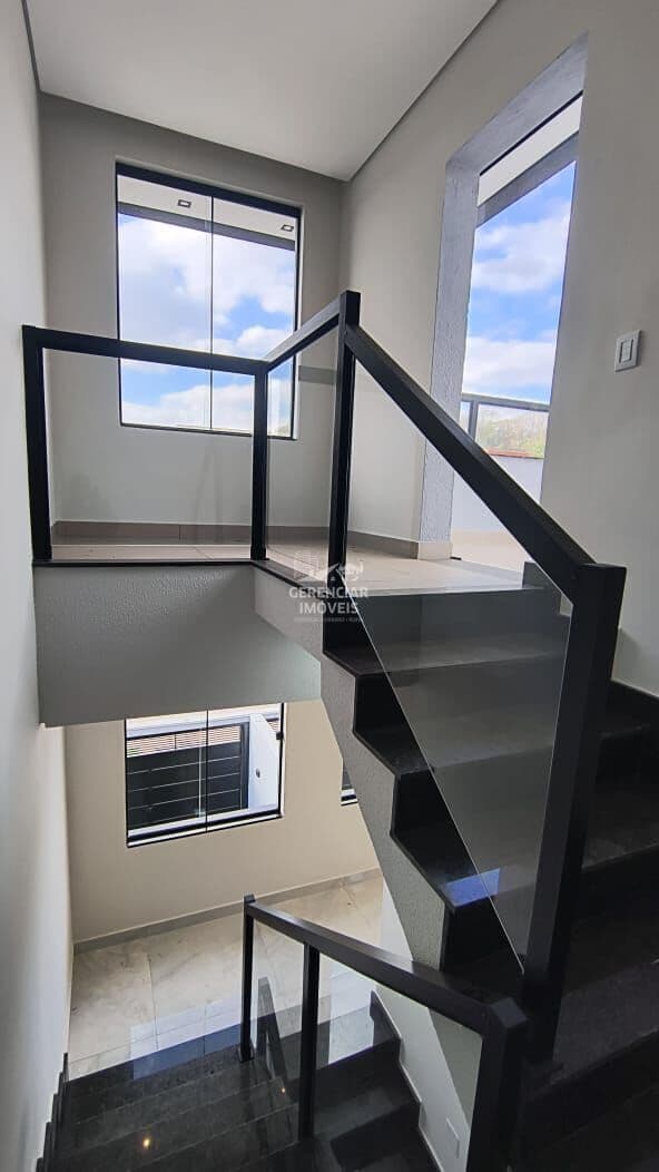 Casa Duplex com terraço de 200m² com 03 Quartos, 1 Suíte em Guarujá Mansões - Betim!