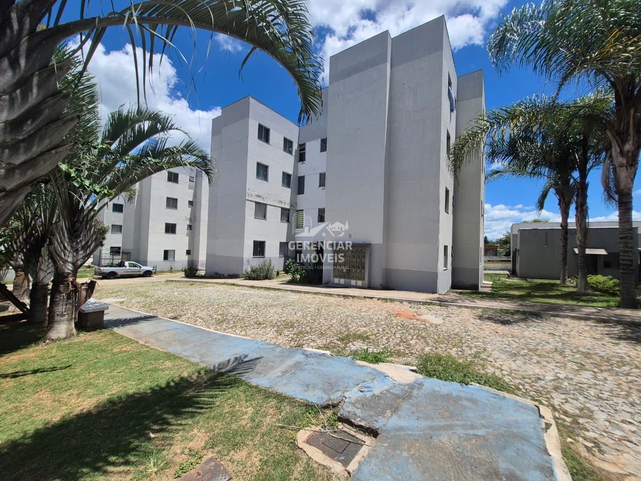 Apartamento 03 quartos a venda em Itaúna MG