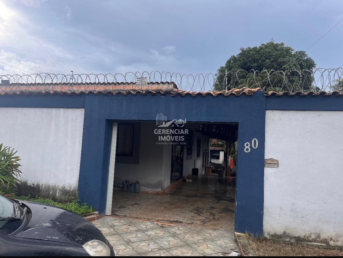 Excelente Casa á Venda com 03 Quartos, 1 Suíte e 05 vagas em Mateus Leme/ Vila Suzana!
