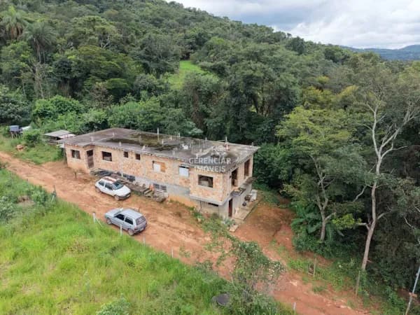 Chácara à venda na região dos Freitas entre Itaúna e Serra Azul – MG