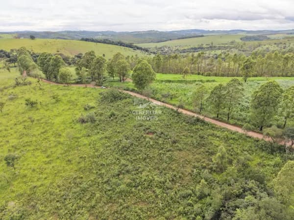 CHACARA 1.000m² PROXIMO A CACHOEIRA EM ITATIAIUÇU MG