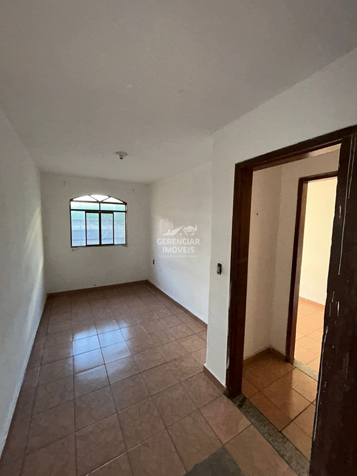 Casa Duplex á Venda com 4 Quartos, 2 área de serviço e 2 vagas em Betim- Betim Industrial!
