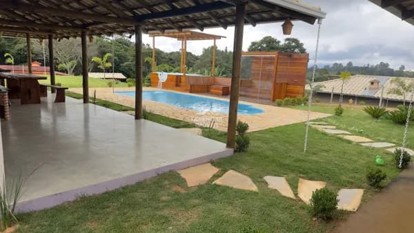Chácara 1.000m² com piscina e Jacuzzi em Itatiaiuçu/MG
