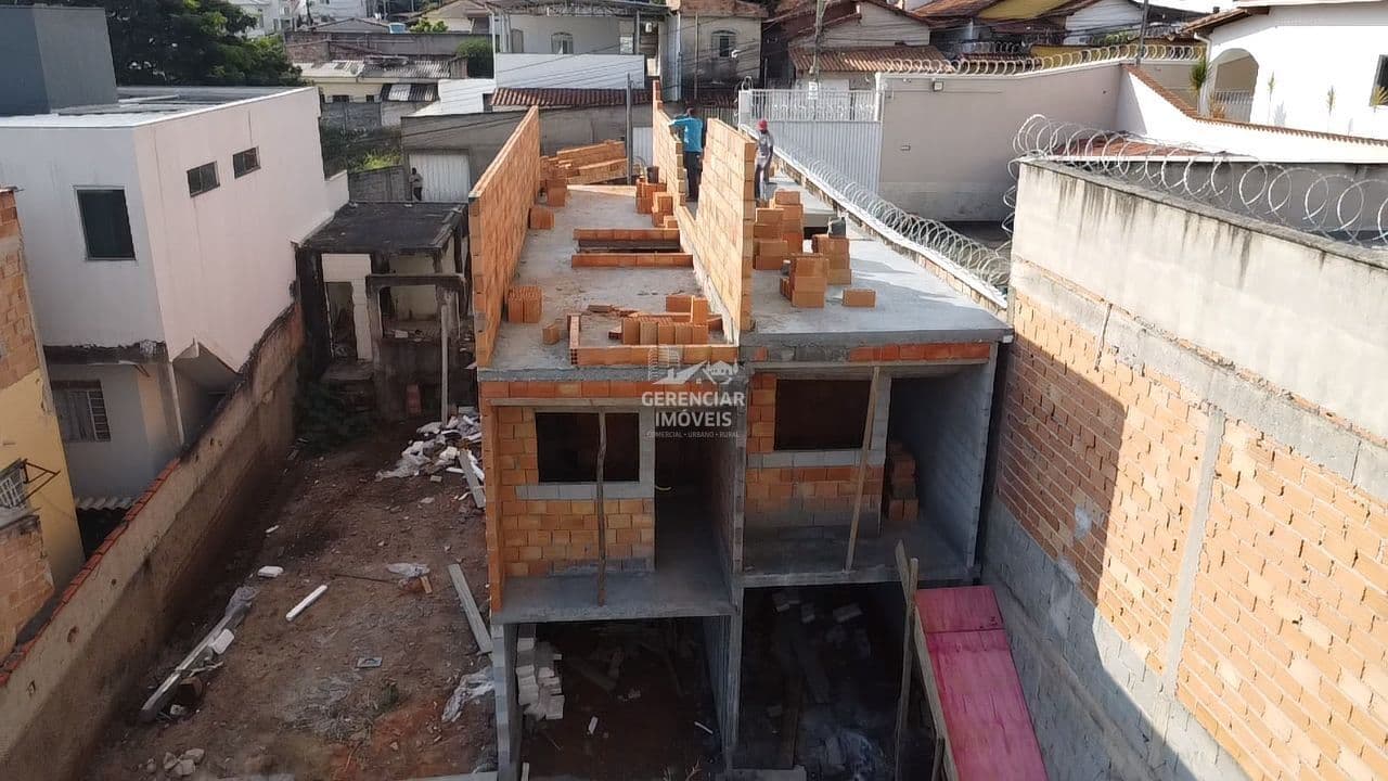 Oportunidade! 04 casas duplex em construções no bairro Niterói- Betim.