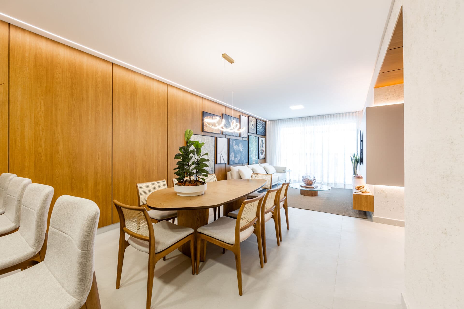 Apartamento 4 suítes no Centro