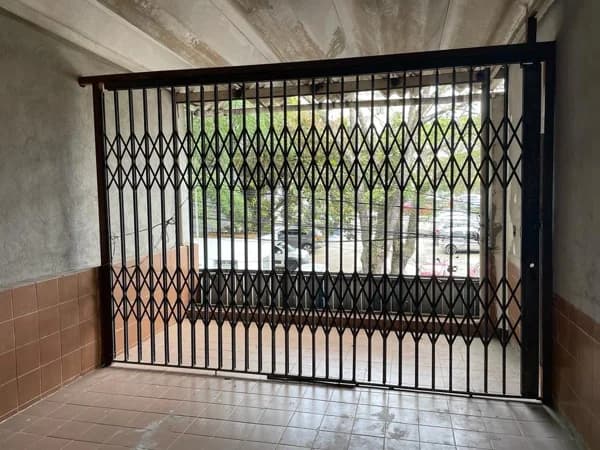 Sala comercial Sobreposta para Aluguel em Vila Santa Luzia Taboão da Serra-SP
