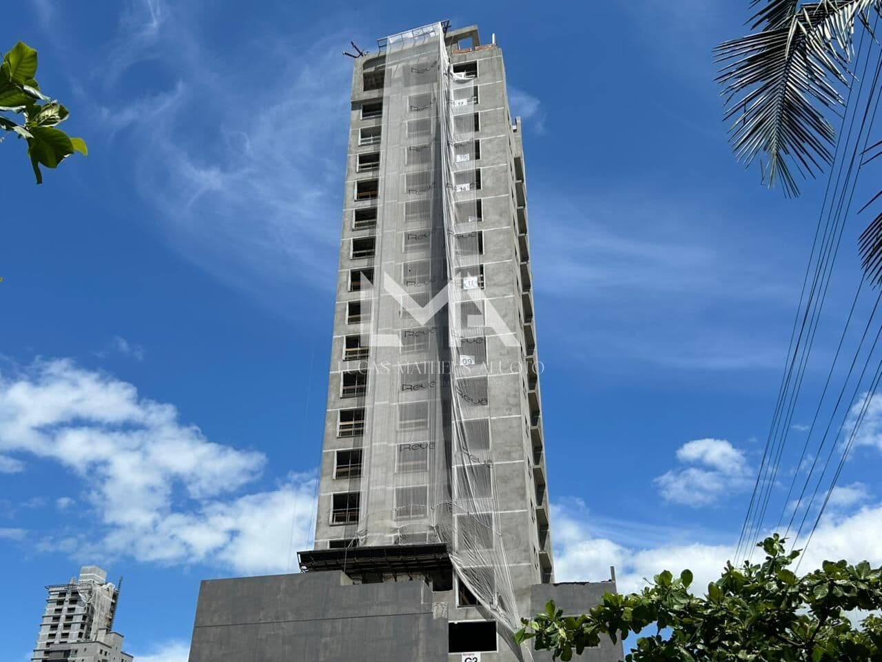 APARTAMENTO ENTREGANDO AGORA EM PORTO BELO! ANDAR ALTO
