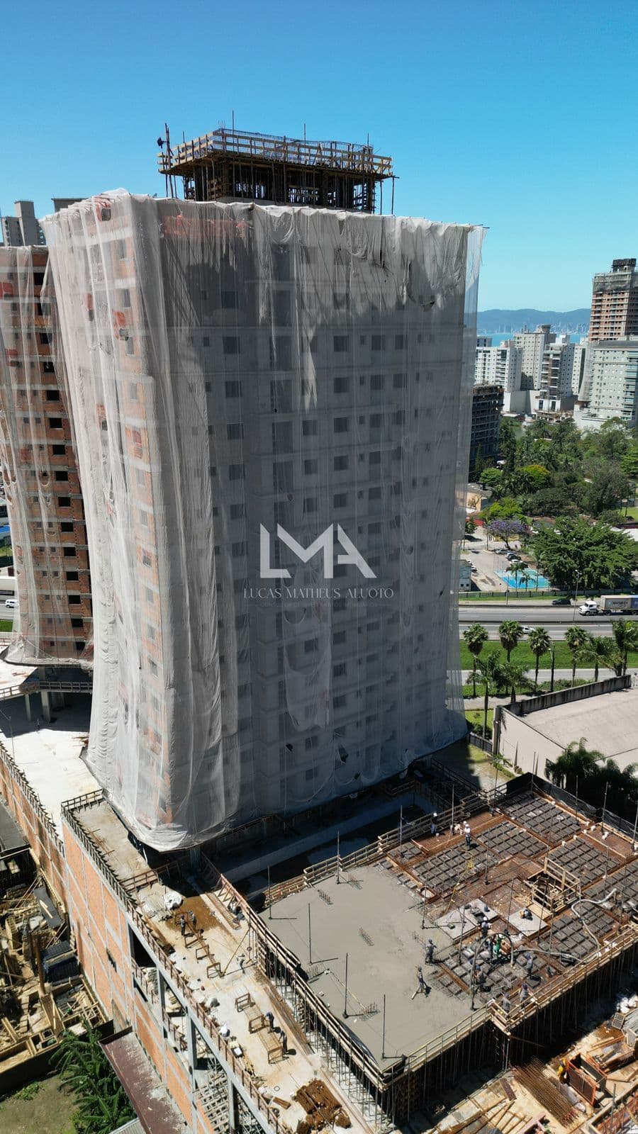 APARTAMENTO EM HOME CLUB COM ENTREGA PARA 2026