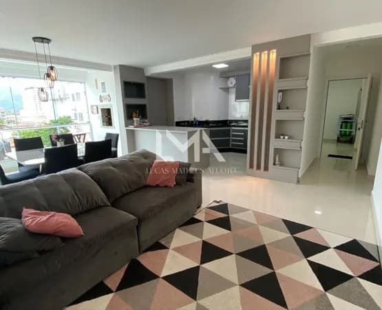 APARTAMENTO DE 3 QUARTOS E 2 VAGAS A VENDA NA MEIA PRAIA!