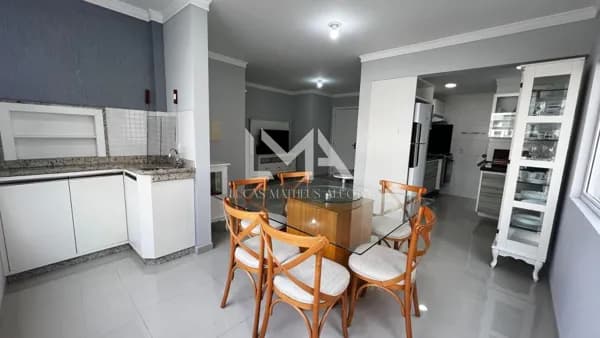 APARTAMENTO AMPLO E MOBILIADO A VENDA NA MEIA PRAIA
