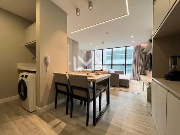 APARTAMENTO FLAT MOBILIADO NA MEIA PRAIA! MUITO BEM LOCALIZADO