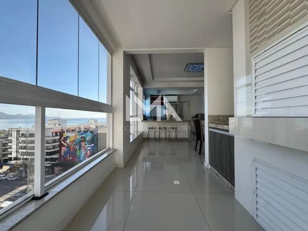 APARTAMENTO 3 SUÍTES E 3 VAGAS FRENTE AV. NEREU RAMOS